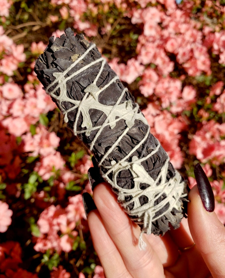 Yin & Yang Smudge stick made with Blue Sage & Black Mugwort Sage 4”